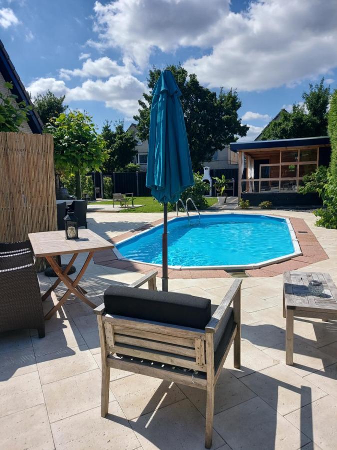 East Meets West Bed And Breakfast Veenendaal Exterior foto